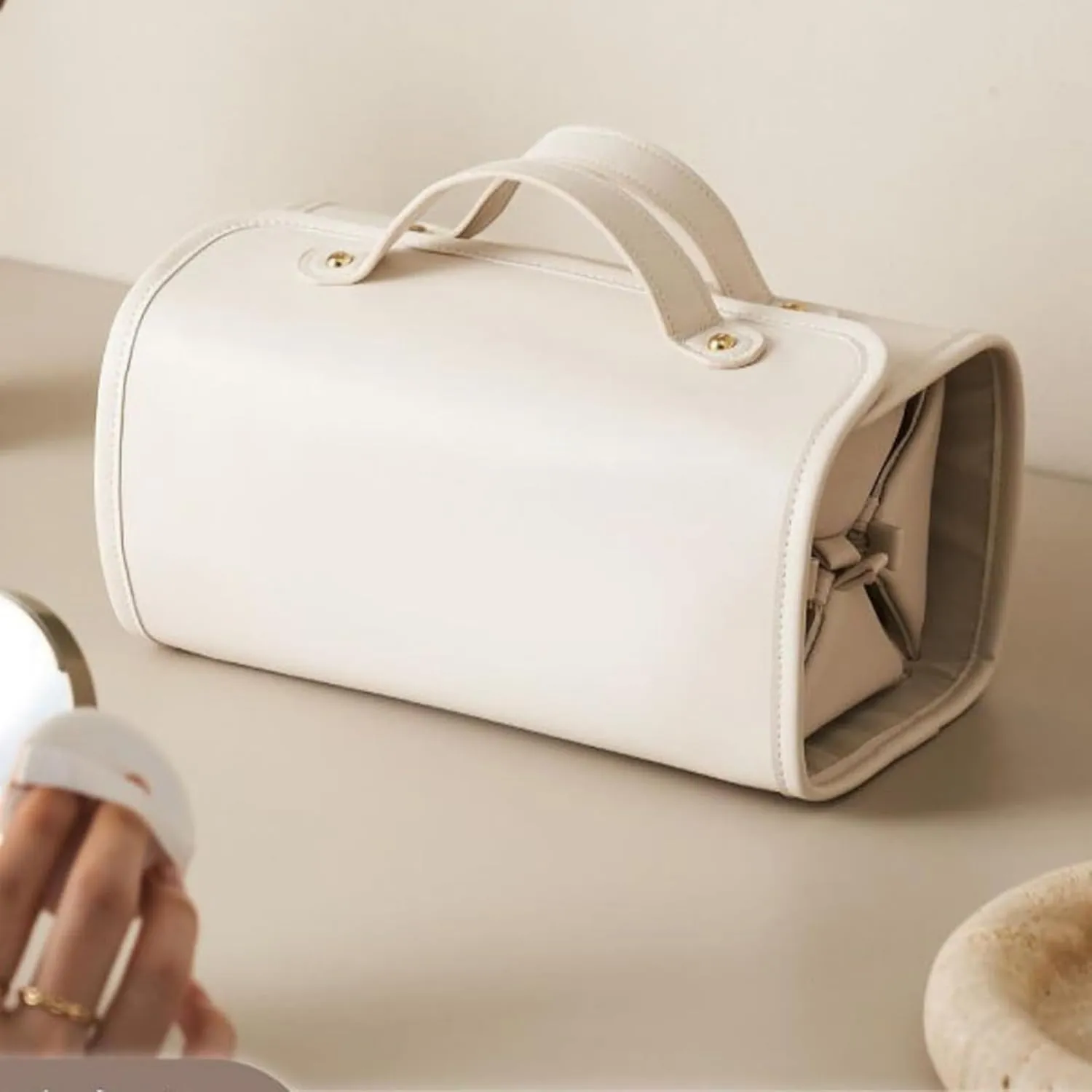 Binozinco Cosmetic Bag, Leather Waterproof Cosmetic Bag, Detachable Compact Toiletry Bag for Travel, Hanging Cosmetic Travel Bag for Bedrooms Bathrooms Gyms (Brown)