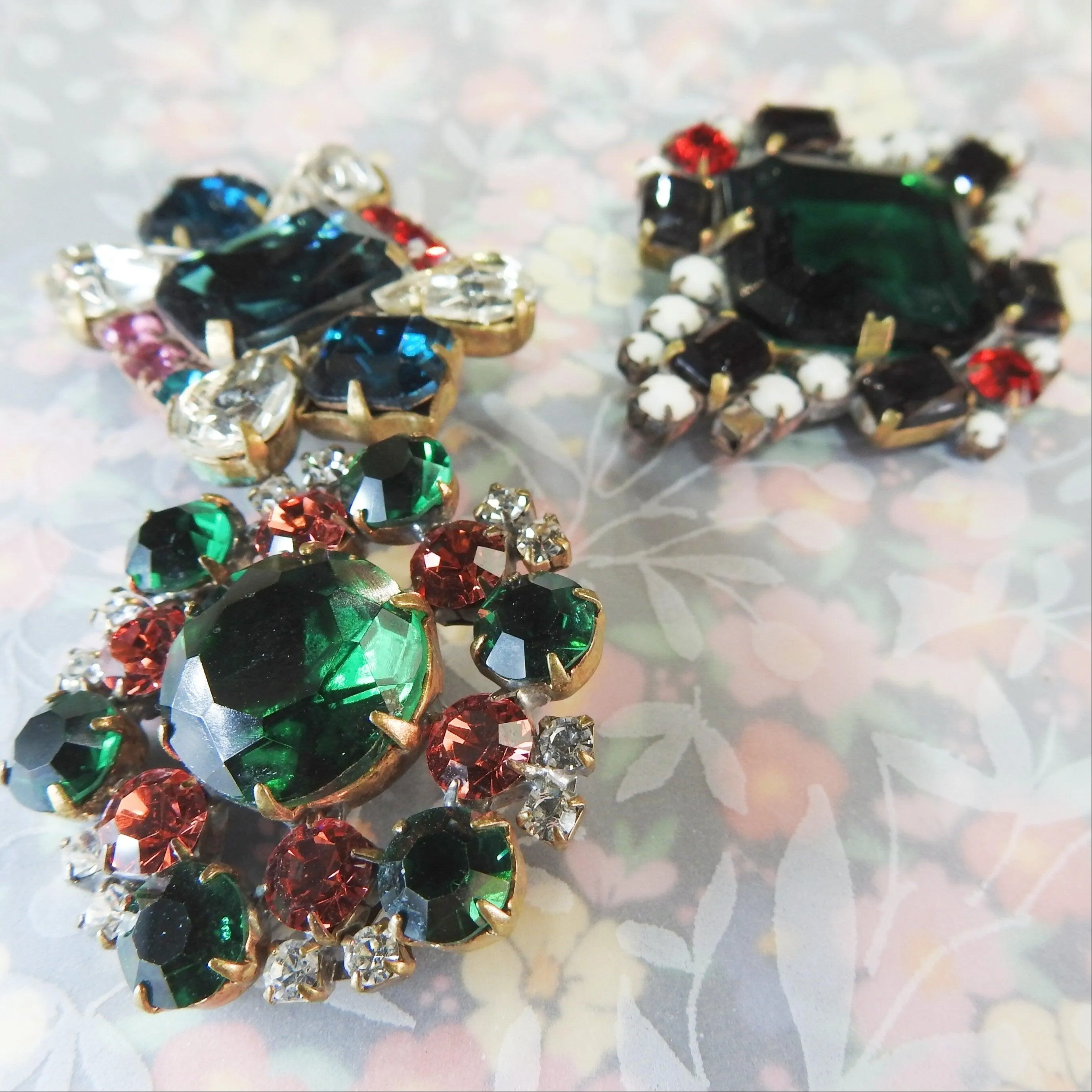 Glass sewing embellishments