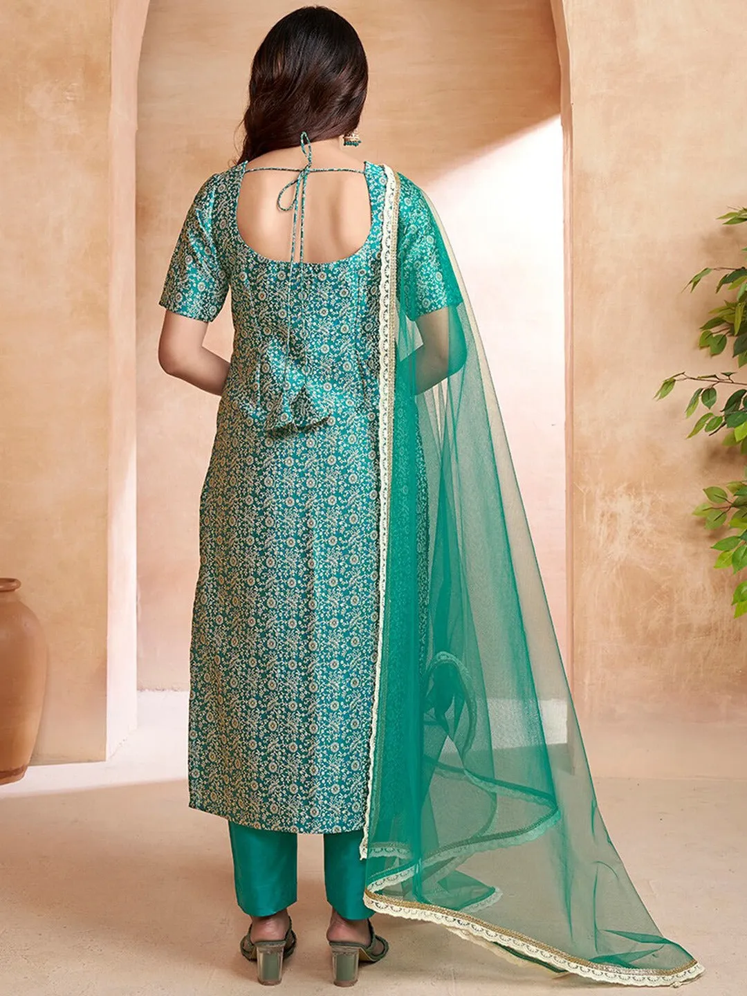 Green Women Floral Regular Kurta with Trousers & With Dupatta