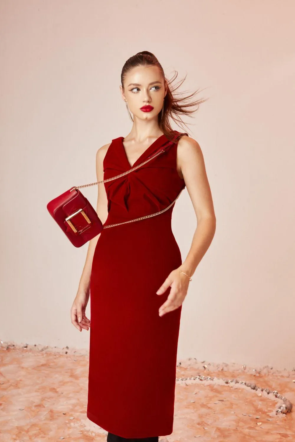Scarlet Sheath V-Neck Velvet Midi Dress