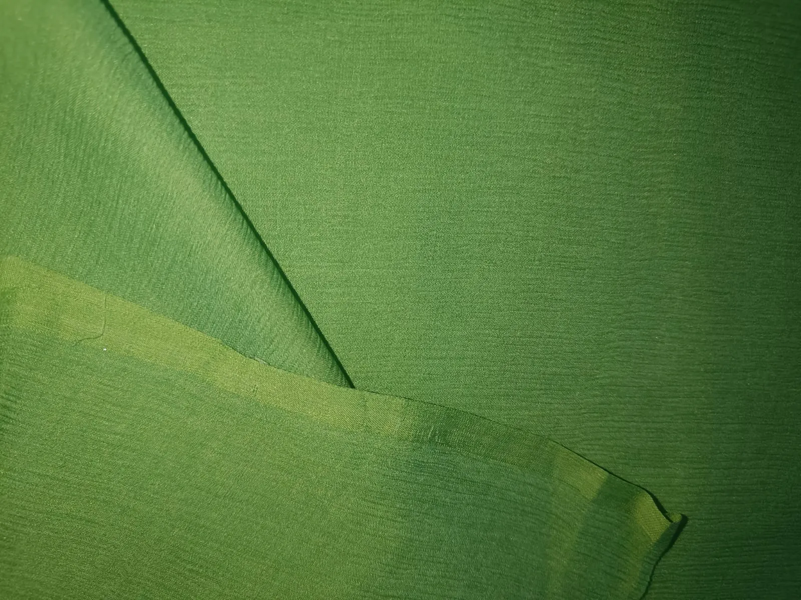 Silk chiffon fabric 44" WIDE available in 32 gm and 60 gm in colors rusty orange/hot pink/lavender/red/redxgreen/bright yellow/mustard x blk/rustxblk/ocean green/orangepink/bluegreen/burgundybrown/charcoal/ black/purple blue/green yellow/orange]