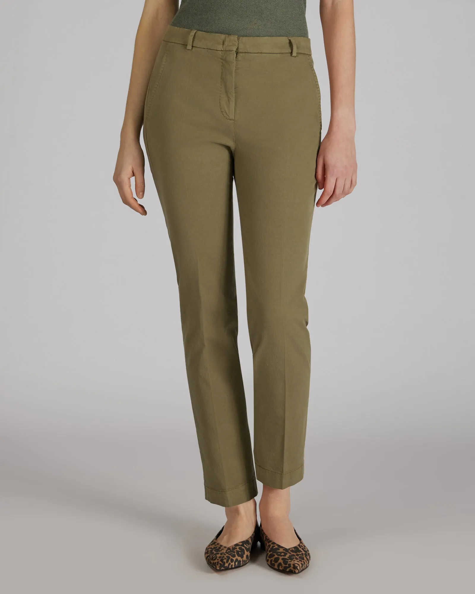 Slim fit trousers in certified cotton gabardine and lyocell
