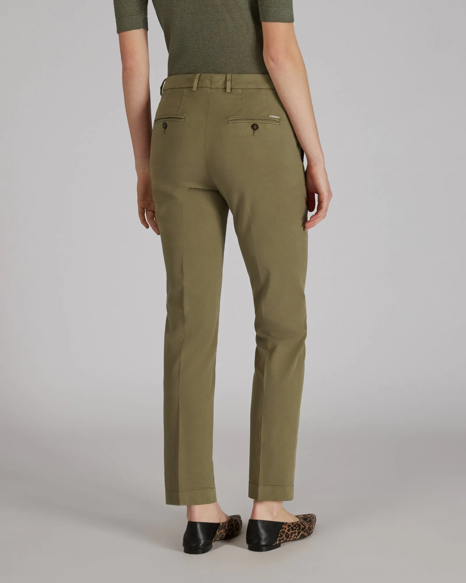 Slim fit trousers in certified cotton gabardine and lyocell