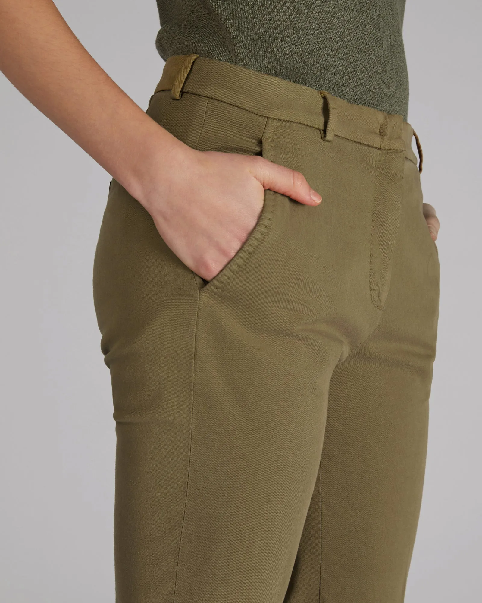 Slim fit trousers in certified cotton gabardine and lyocell