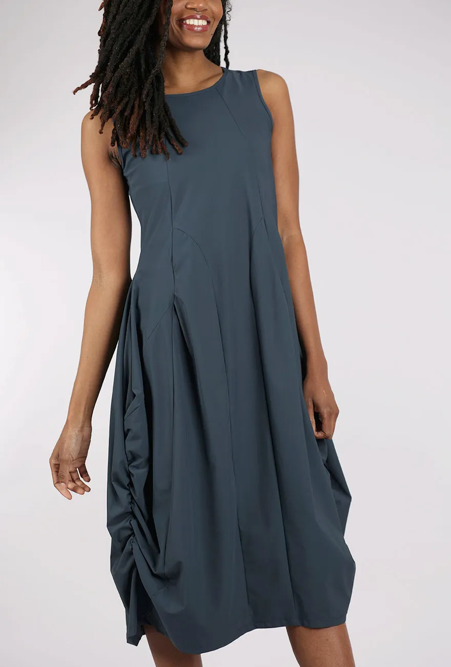 Violet Dress, Depth