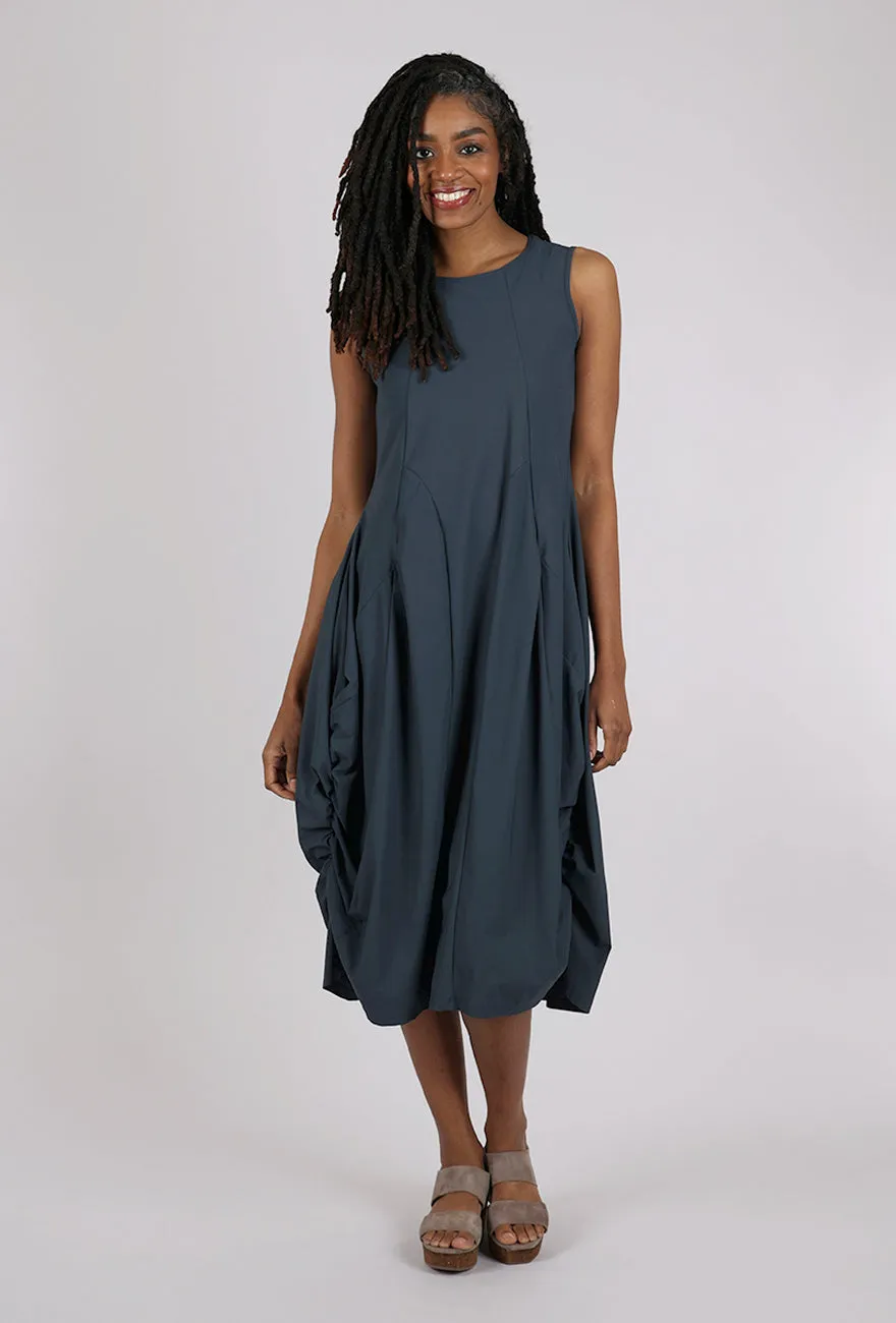 Violet Dress, Depth