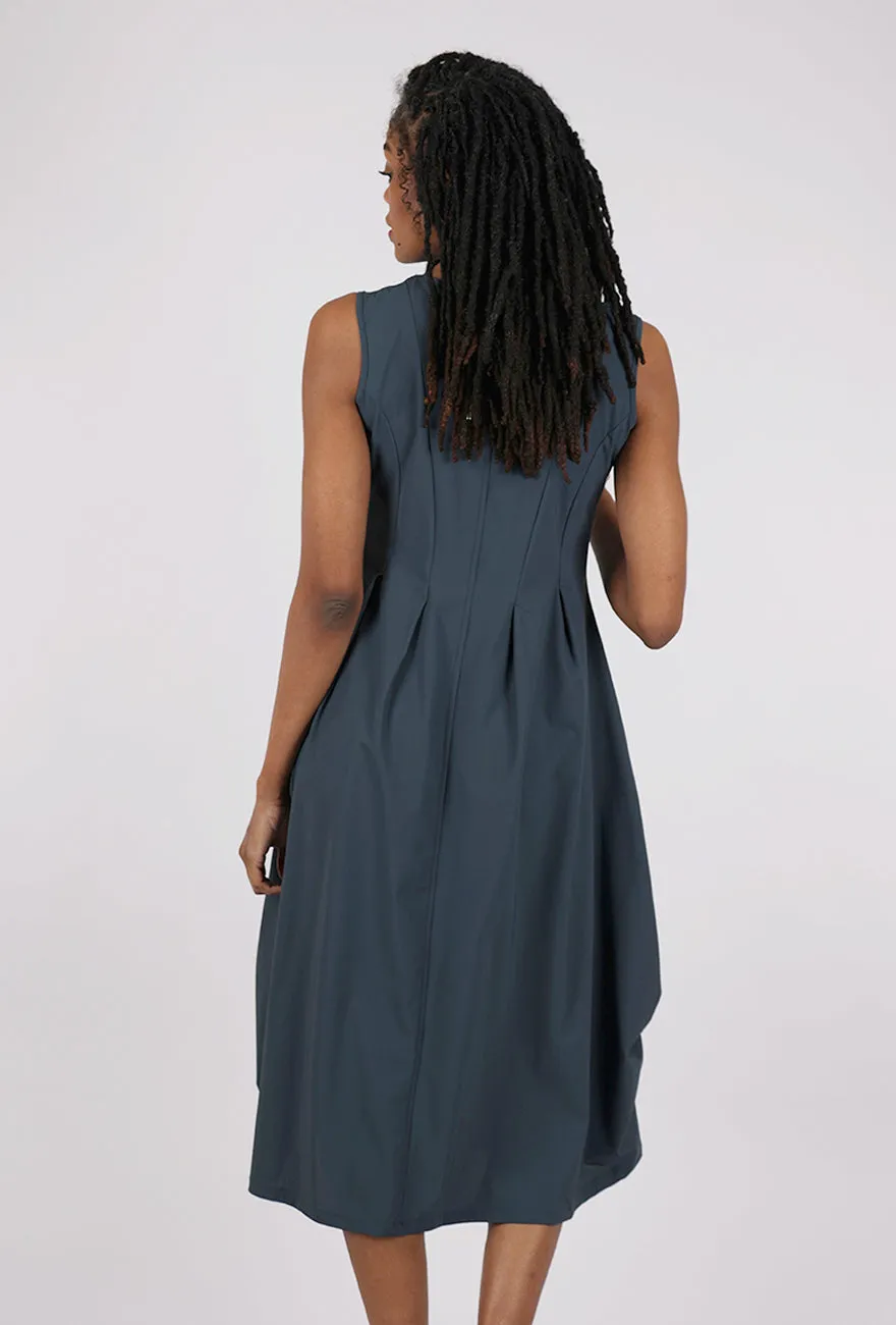 Violet Dress, Depth