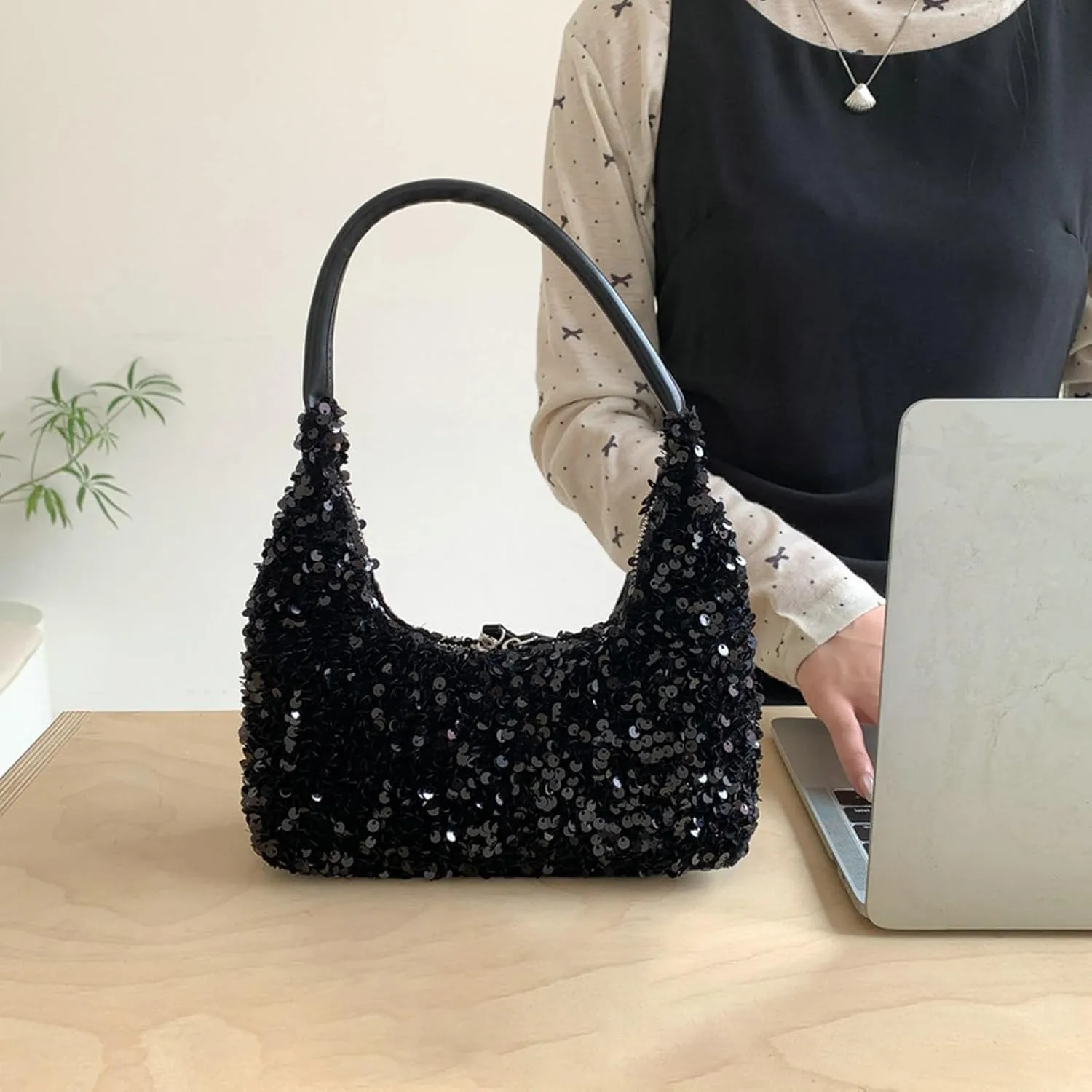 Women's Sequin Glitter Handbags Fashion Sparkly Evening Jean Clutch Purse for Formal/Party/Wedding/Prom/Club (Black)